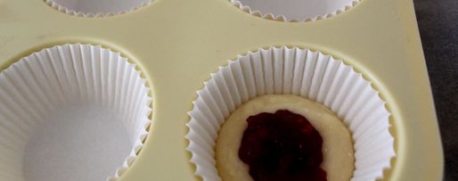 Шаг 6: маффинов с вареньем на кефире