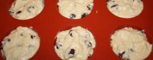 Шаг 2: маффинов с вишней