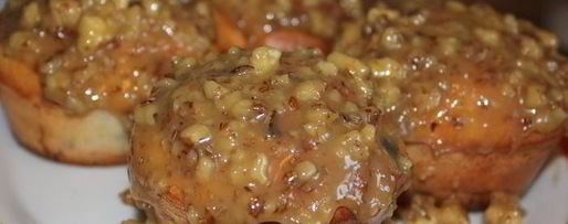 Шаг 12: маффинов с яблоком и изюмом с медово-ореховой глазурью