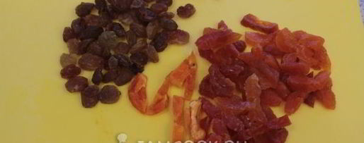 Шаг 5: манника на кефире с изюмом