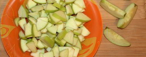 Шаг 7: манника на кефире с яблоками