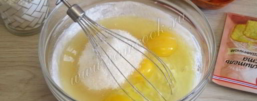 Шаг 4: манника на кефире в мультиварке