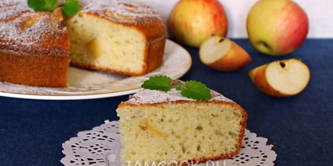 Рецепт манника на сметане с яблоками