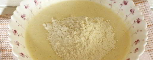 Шаг 9: манника на сметане с яблоками