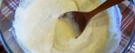 Шаг 1: манника с кефиром