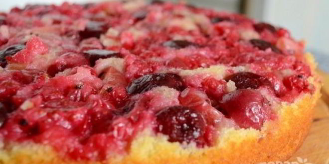 Рецепт манника с вишней и смородиной