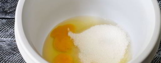 Шаг 3: манника с вишней