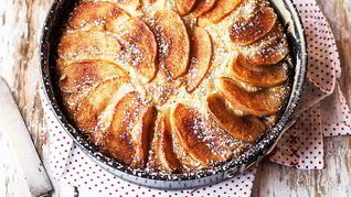 Рецепт Манника с яблоками на молоке