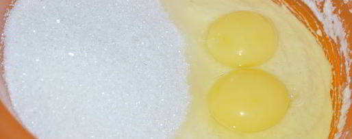 Шаг 1: манника с яблоком