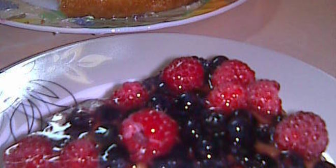 Рецепт манника с ягодами