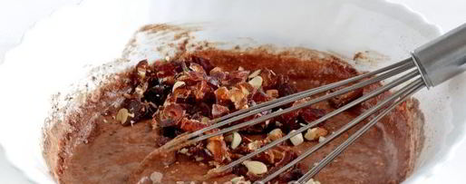 Шаг 6: манника шоколадного с финиками и миндалем