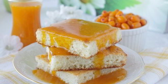 Рецепт манника творожного с облепиховым соусом