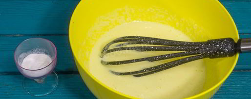 Шаг 3: мокрого манника на кефире