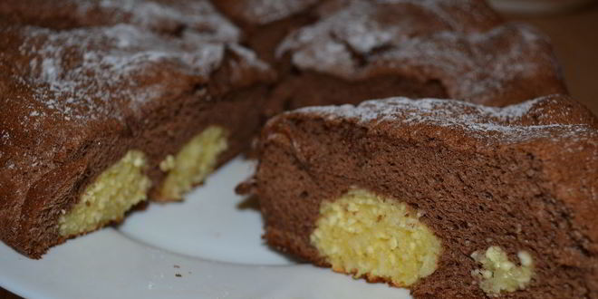 Рецепт шоколадного манника с творожными шариками