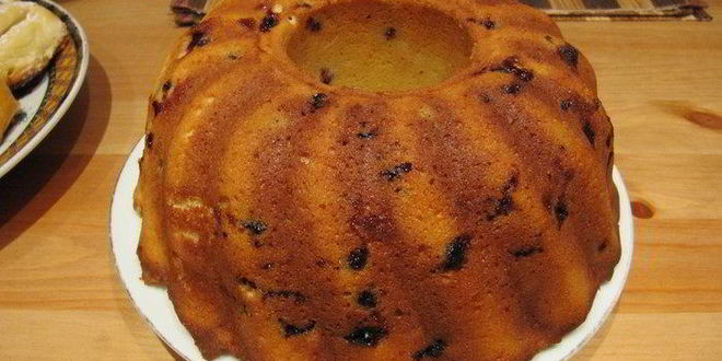 Рецепт творожного манника с черной смородиной