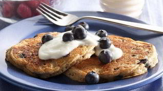 Рецепт Диетических оладий из хлопьев и черники