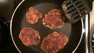 Рецепт Кабачковых оладий с сыром и цельнозерновой мукой