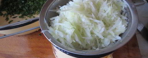 Шаг 1: капустных оладий