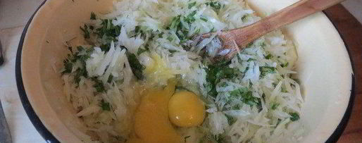 Шаг 2: капустных оладий