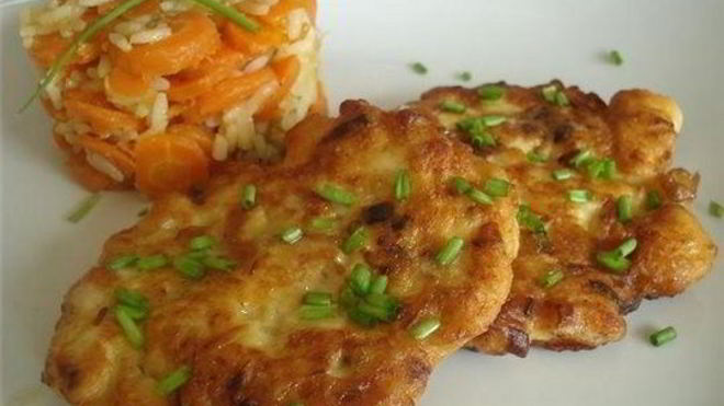 Рецепт Куриных оладий с чесноком и майонезом