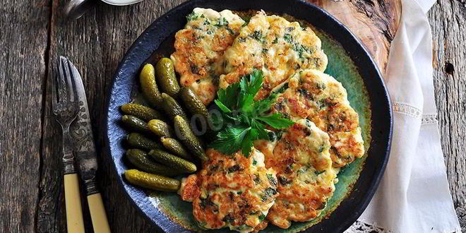 Рецепт куриных оладий с майонезом