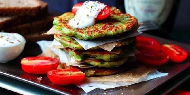 Рецепт оладий из брокколи и сыра пармезан
