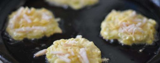 Шаг 4: оладий из кабачков с сыром