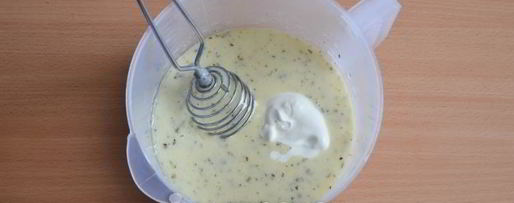 Шаг 5: оладий из куриного филе с крахмалом и кефиром