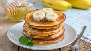 Рецепт Оладий из творога и манки с бананом