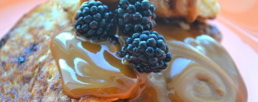 Шаг 5: оладий с бананом, ежевикой и овсяными хлопьями