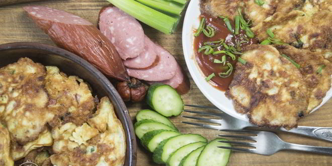 Рецепт оладий с колбасой и сыром