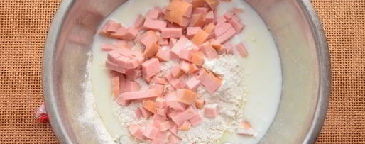 Шаг 5: оладий с колбасой на кефире