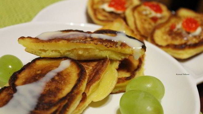 Рецепт Оладий с персиками и без