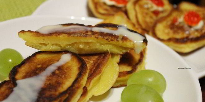 Рецепт оладий с персиками и без