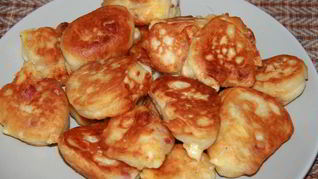 Рецепт Оладий с сыром и колбасой