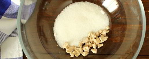 Шаг 2: пышных оладий на простокваше на дрожжах