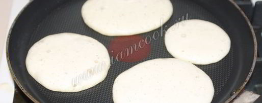 Шаг 6: пышных оладий с яблоком на кефире