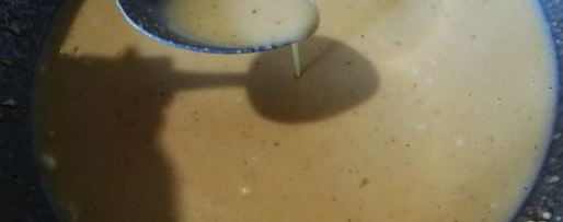 Шаг 2: тонких кукурузных блинчиков с куркумой