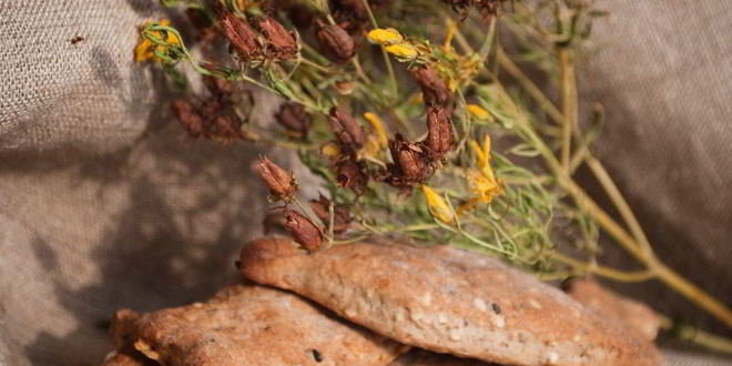 Рецепт крекеров с кунжутом и калинджи