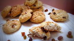 Рецепт Овсяно-кокосовых печеньки с изюмом