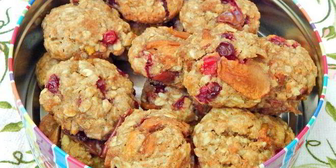Рецепт овсяно-яблочного печенье с клюквой