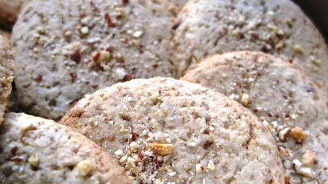 Рецепт Овсяного печенья с коньяком, медом и орешками