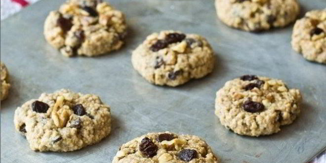Рецепт овсяного печенья с орехами, корицей и изюмом