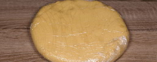 Шаг 10: печенья через мясорубку