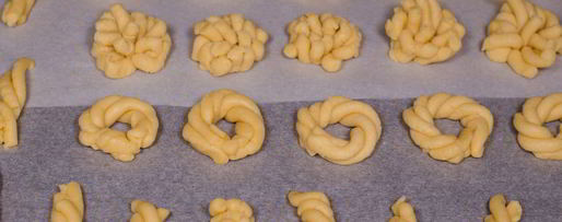 Шаг 18: печенья через мясорубку