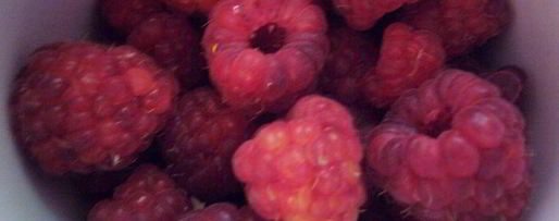 Шаг 2: печенья с малиной