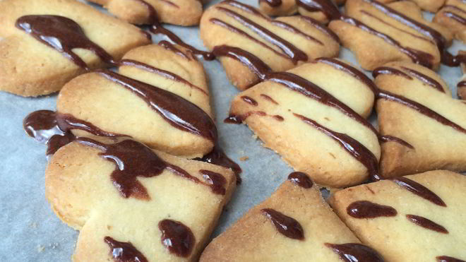 Рецепт Песочного печенья в шоколадной глазури