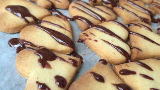 Рецепт Песочного печенья в шоколадной глазури