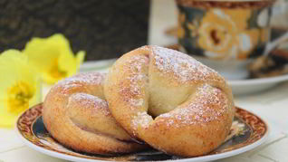 Рецепт Рогаликов с сыром и джемом