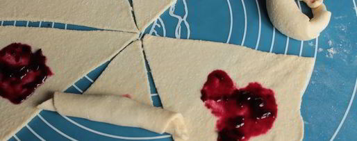 Шаг 7: рогаликов с сыром и джемом